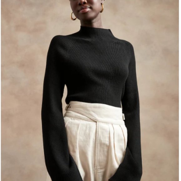 Banana Republic | Ruffled Turtleneck Sweater - Picture 1 of 5